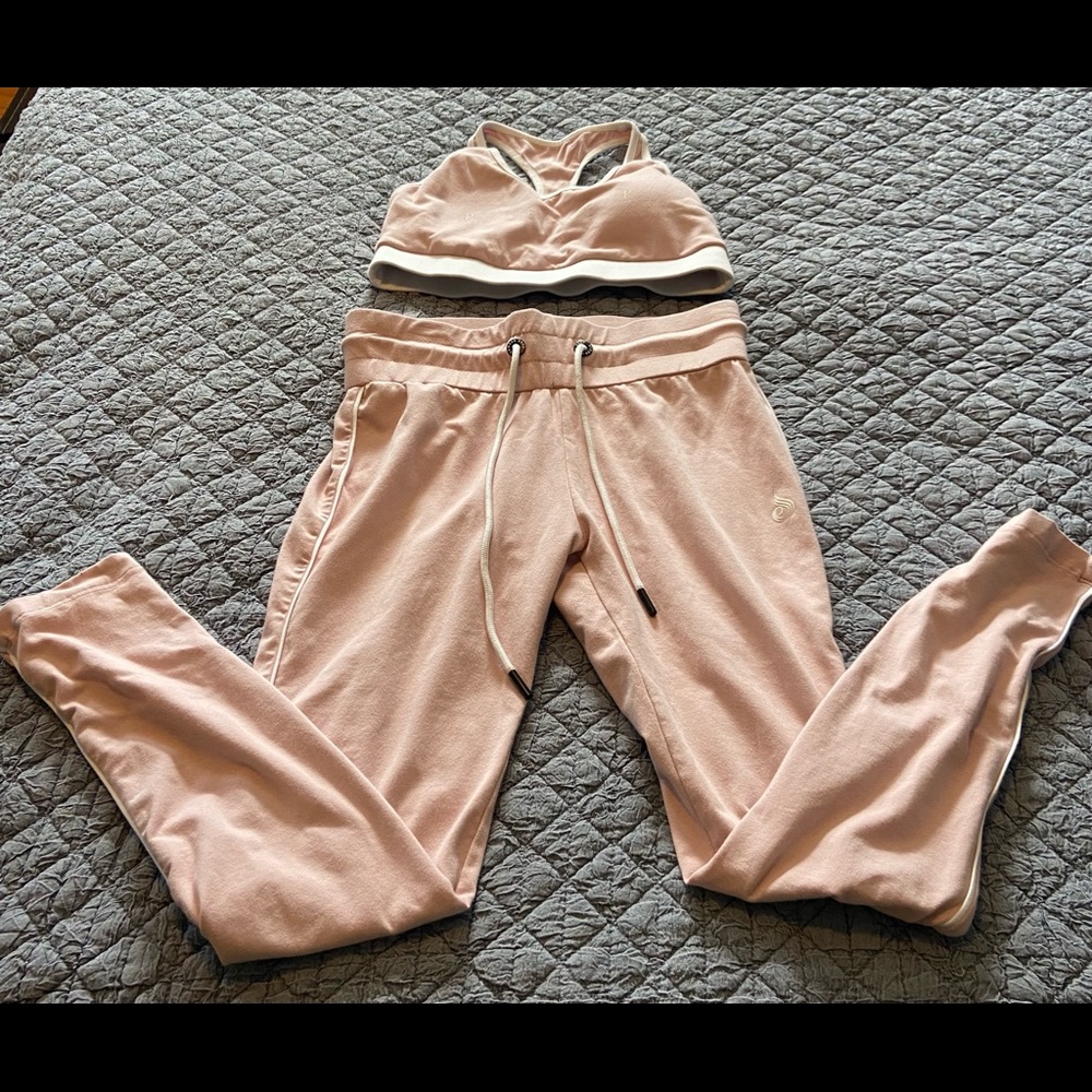 Ryderwear woman’s size small pants and tip size and medium shorts